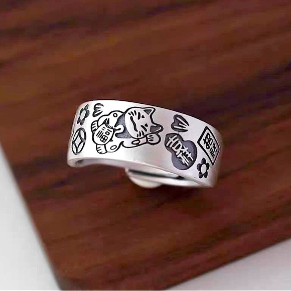 New! Simply Good Luck Lucky Cat Silver Cat Motif Ring! - Picture 2 of 4